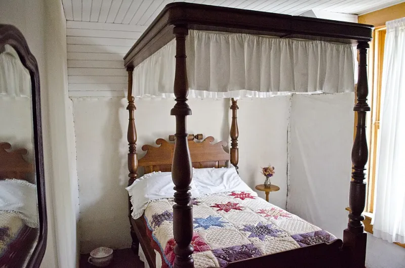 Junior's Old Room Could Pay the Mortgage: A Florida Guide to Bedroom-to-Suite Conversions